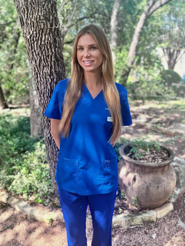 Megan Romanowski, Veterinary Technician Assistant Megan Romanowski, Veterinary Technician Assistant